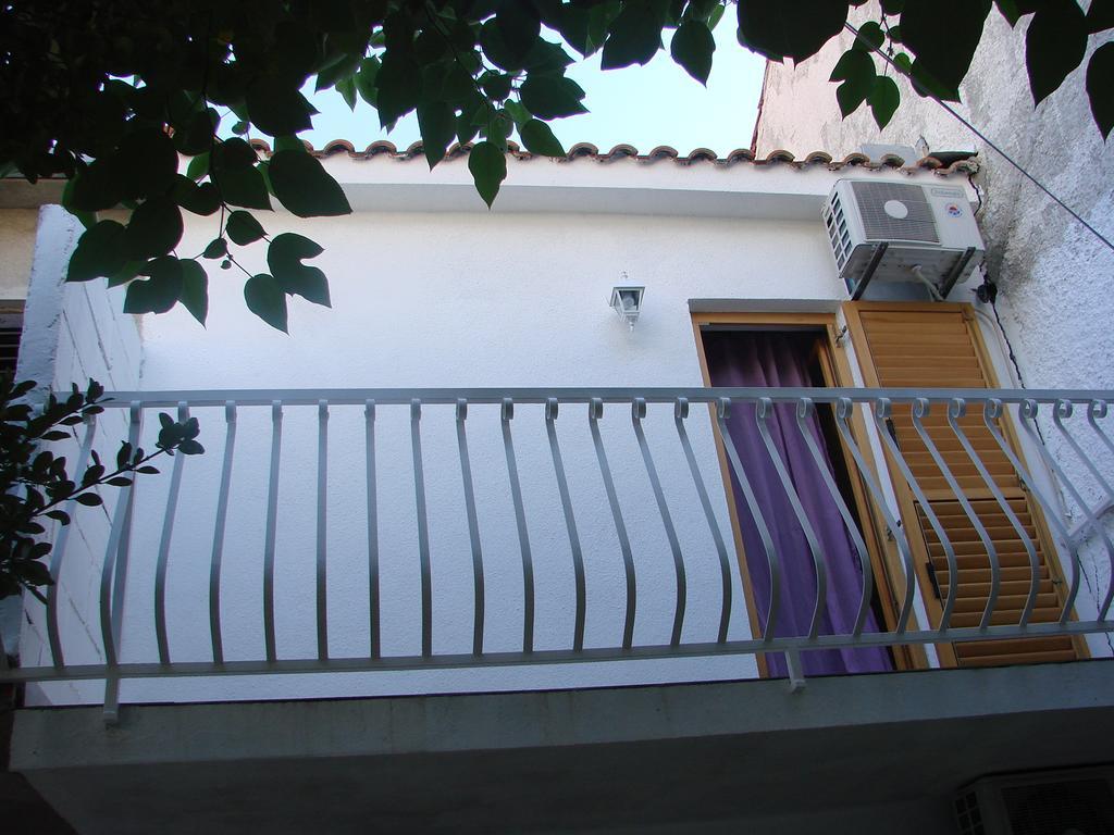 Apartman Restovic Bol Exterior foto