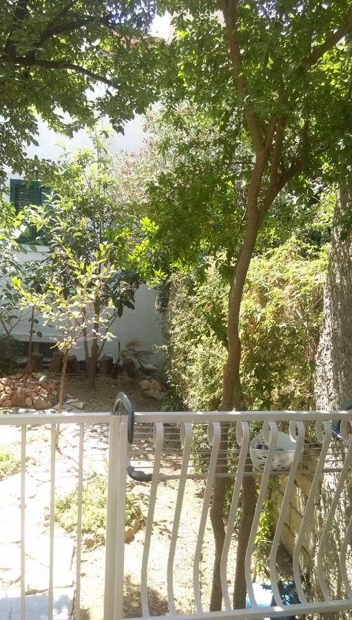 Apartman Restovic Bol Exterior foto