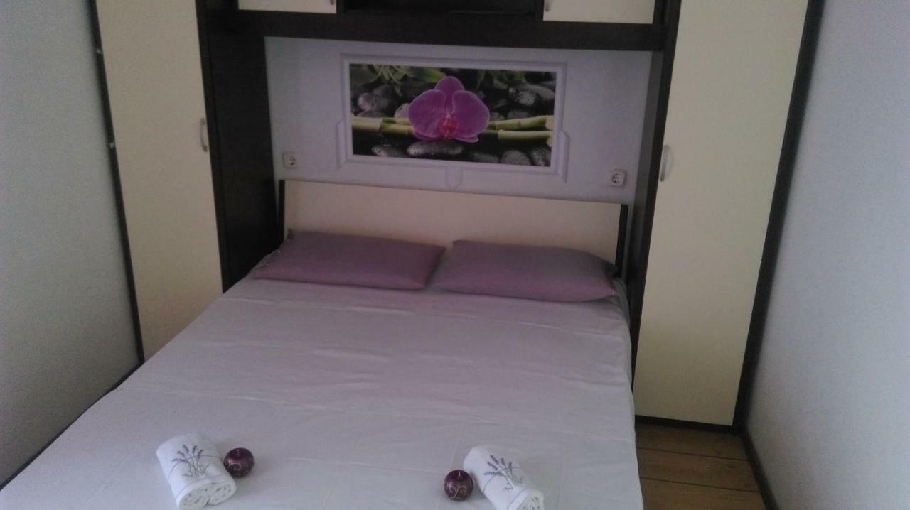 Apartman Restovic Bol Exterior foto