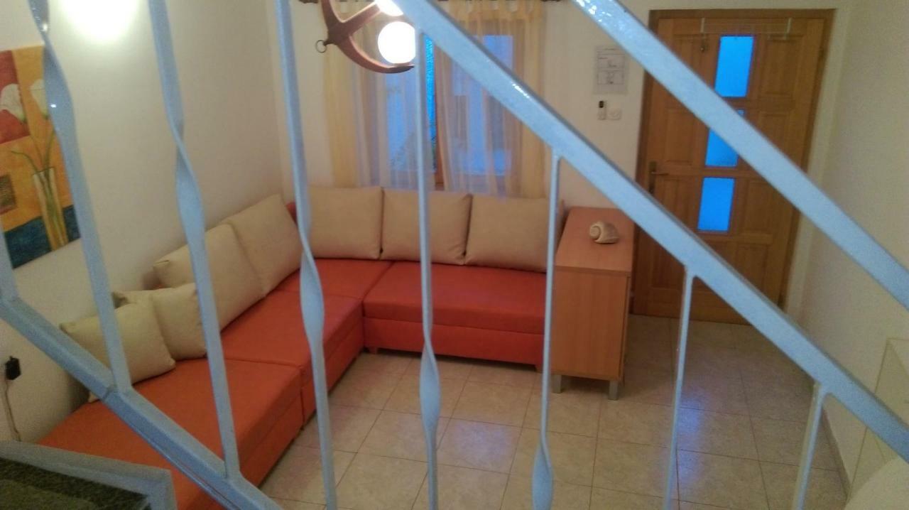 Apartman Restovic Bol Exterior foto