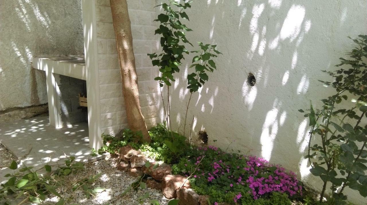 Apartman Restovic Bol Exterior foto