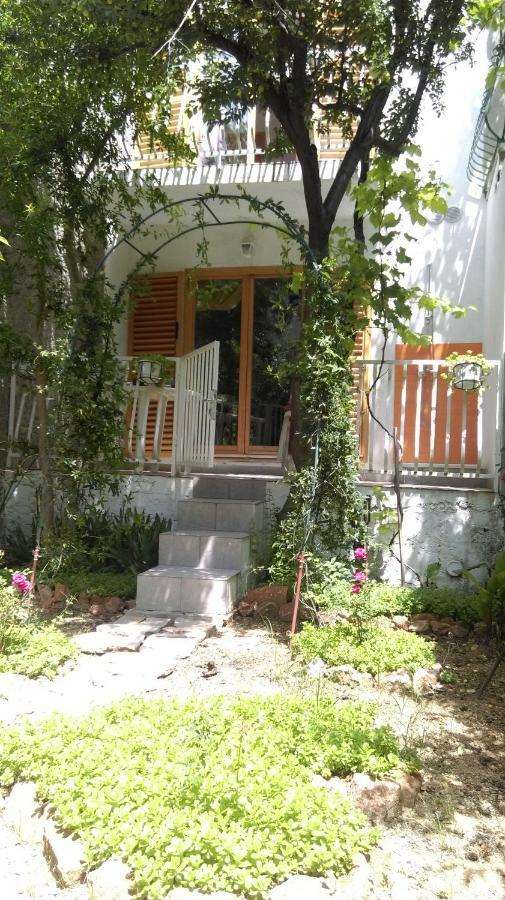 Apartman Restovic Bol Exterior foto